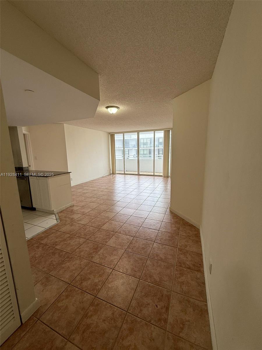RIMINI BEACH CONDO - Residential