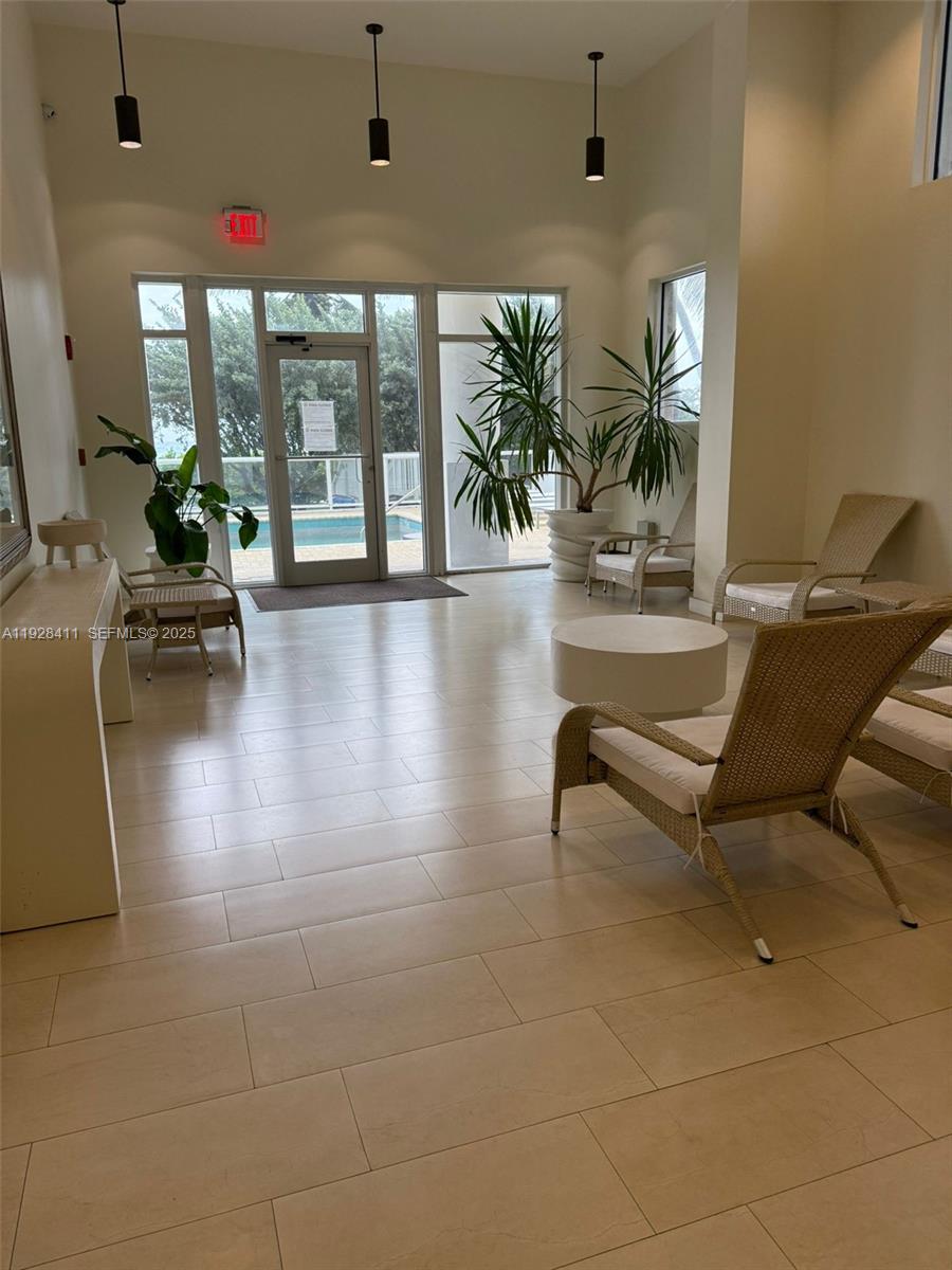 RIMINI BEACH CONDO - Residential