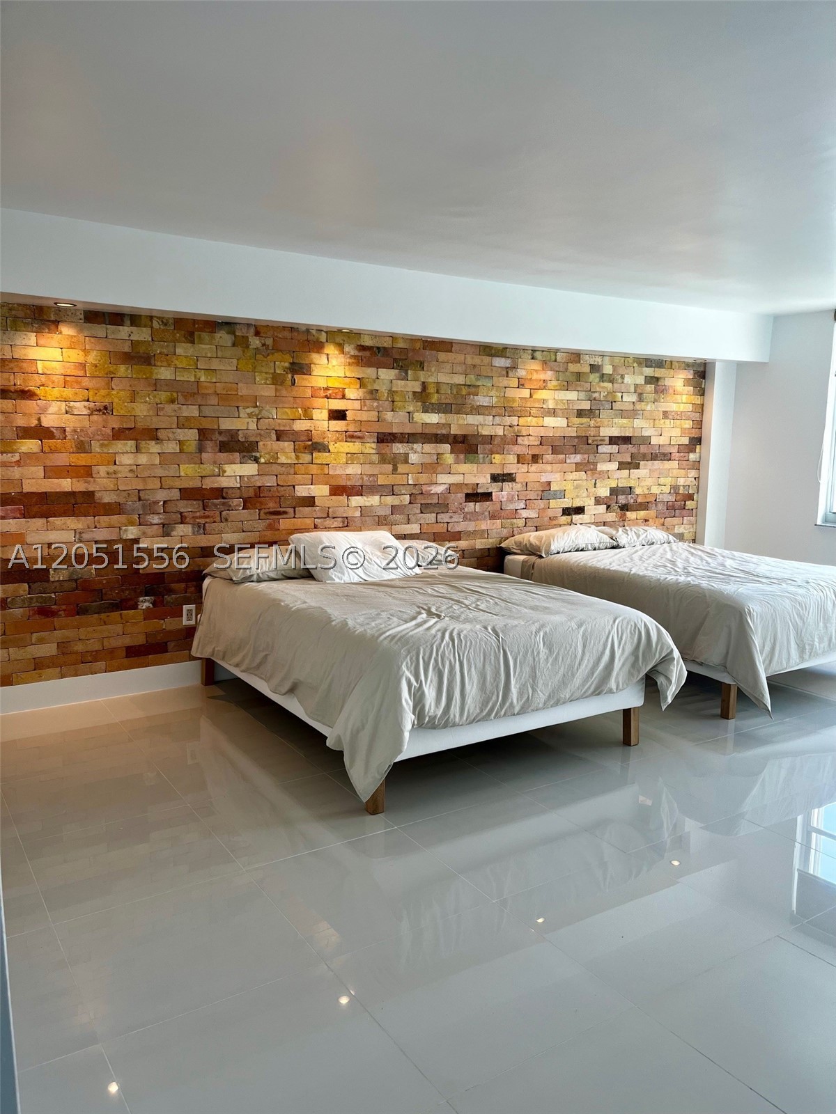 10000 PLAZA CONDO-NORTH T - Residential Lease