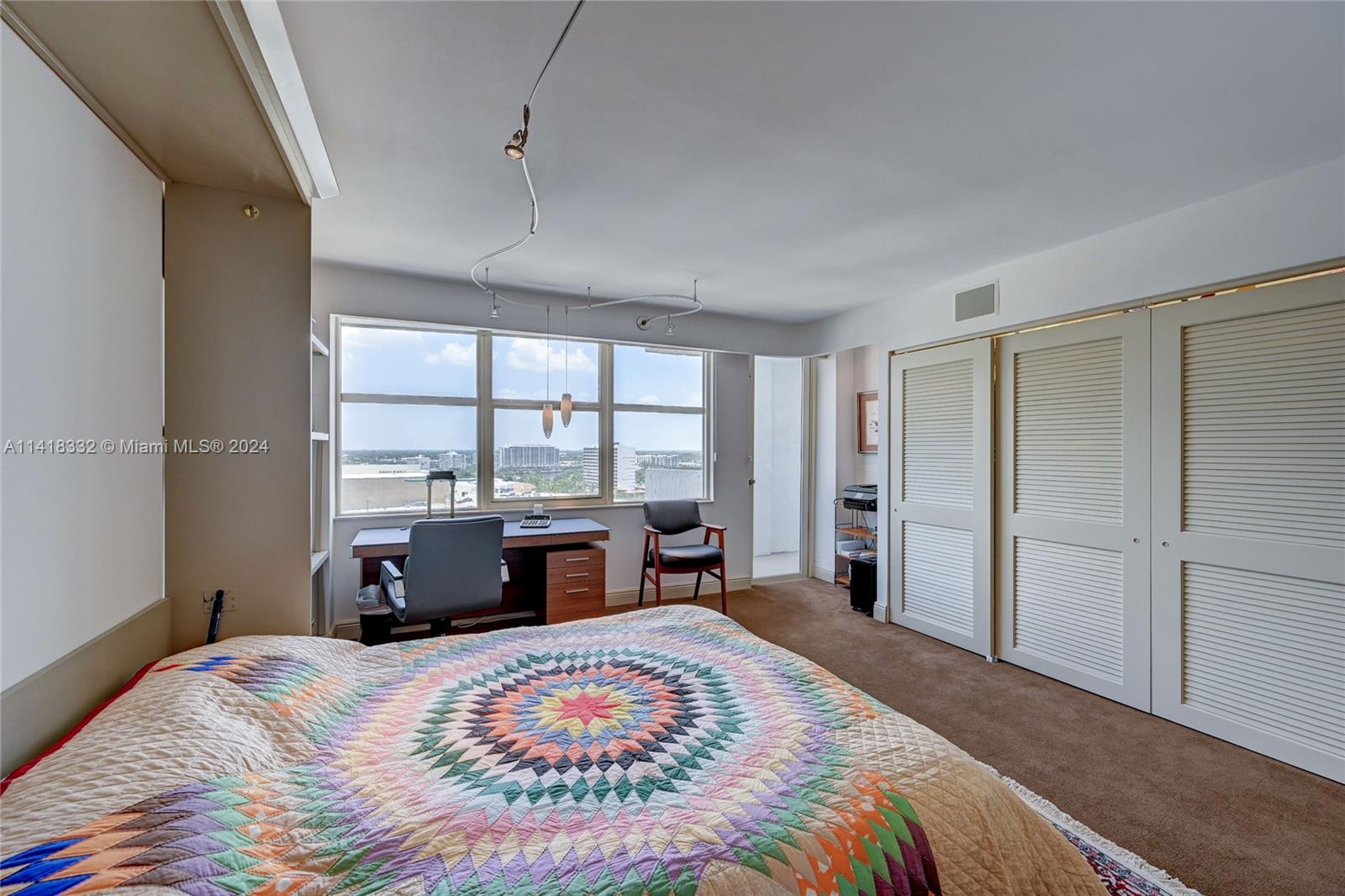 CORINTHIAN ON THE INTRACO - Residential