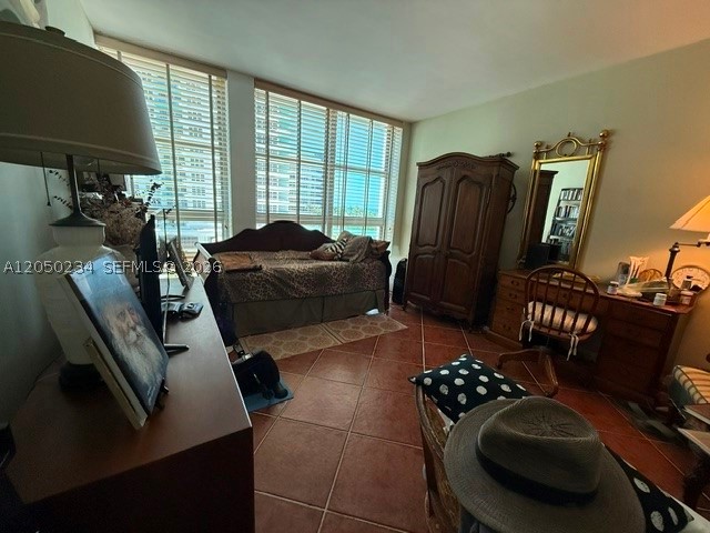 CRYSTAL HOUSE CONDO - Residential Lease