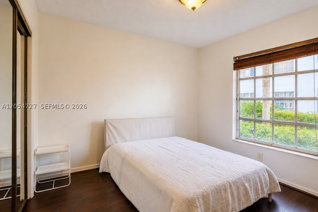 IMPERIAL POINT COLONNADES - Residential