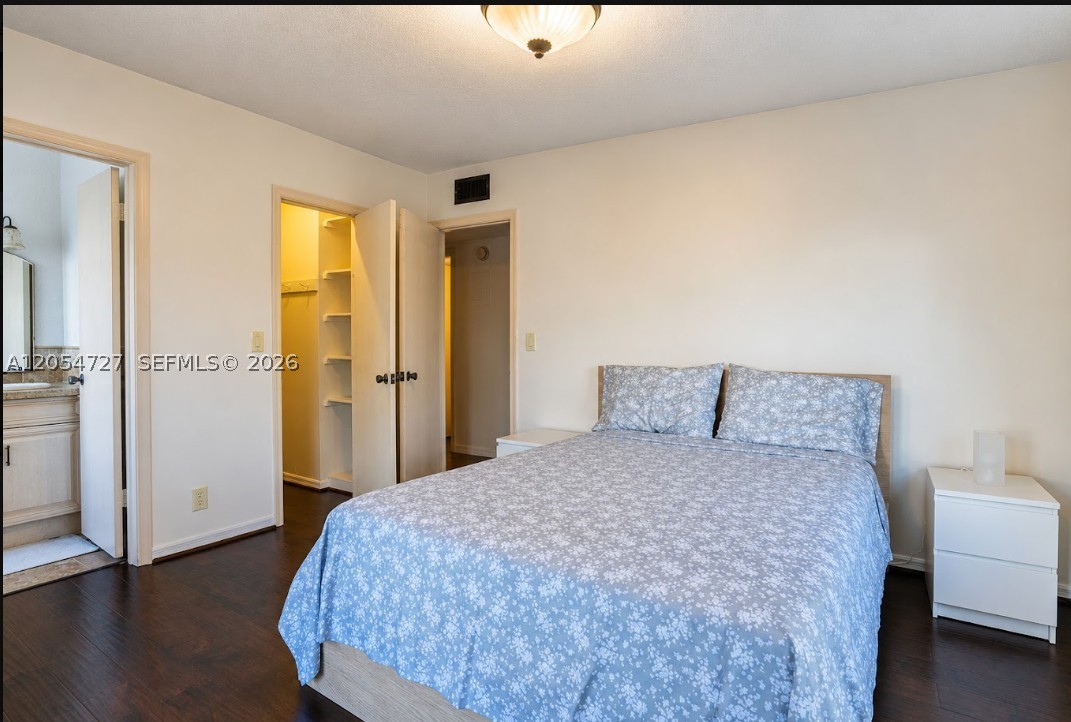 IMPERIAL POINT COLONNADES - Residential