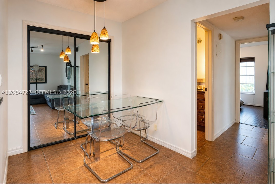 IMPERIAL POINT COLONNADES - Residential