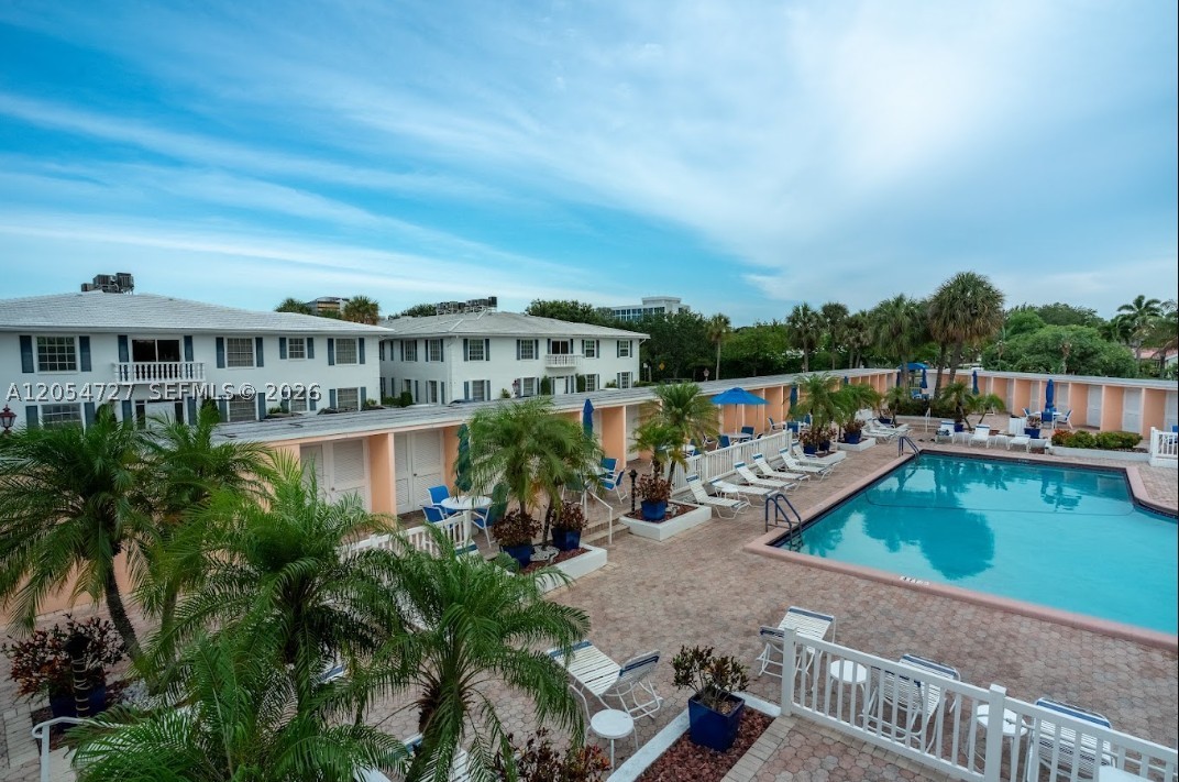 IMPERIAL POINT COLONNADES - Residential