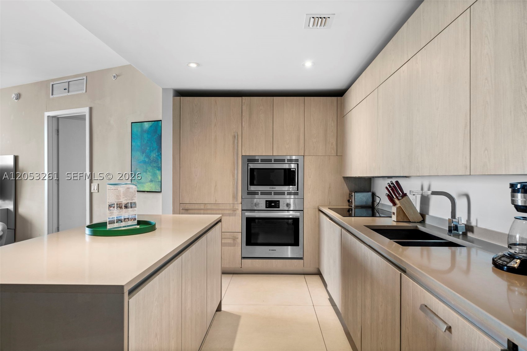 LYFE BEACH RESORT - Residential