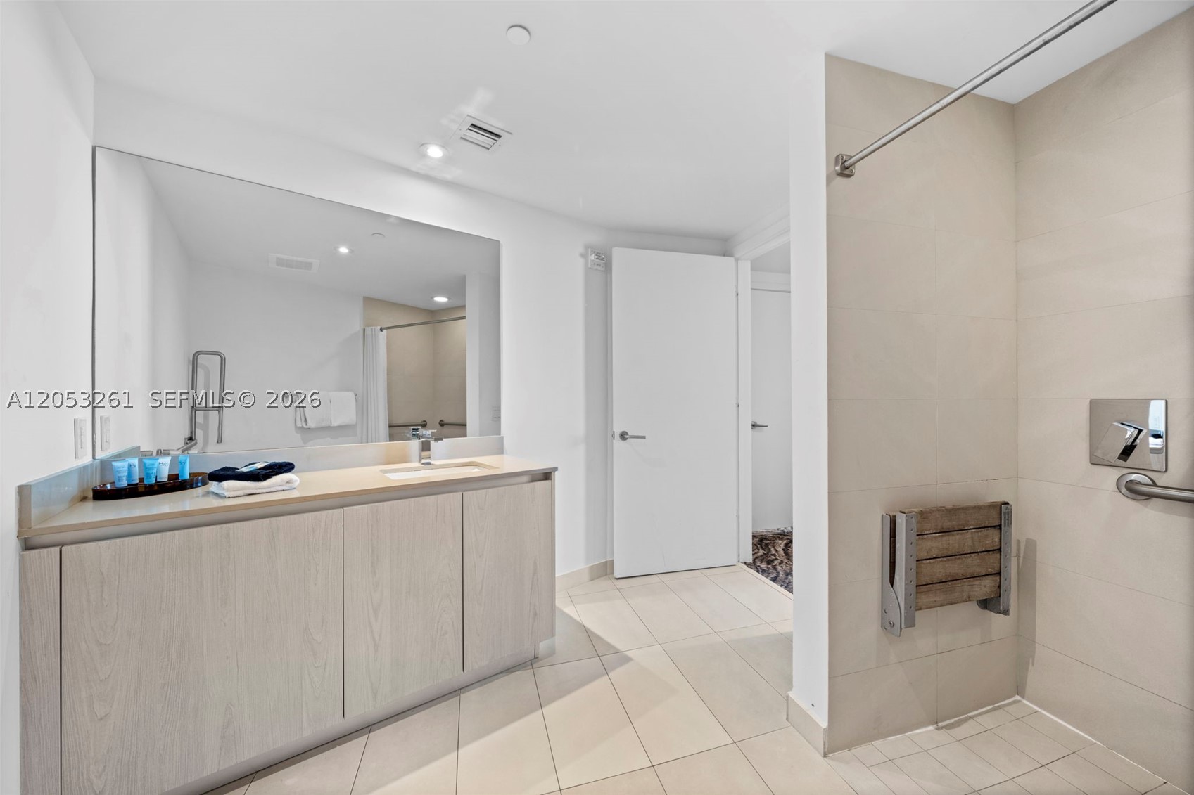 LYFE BEACH RESORT - Residential
