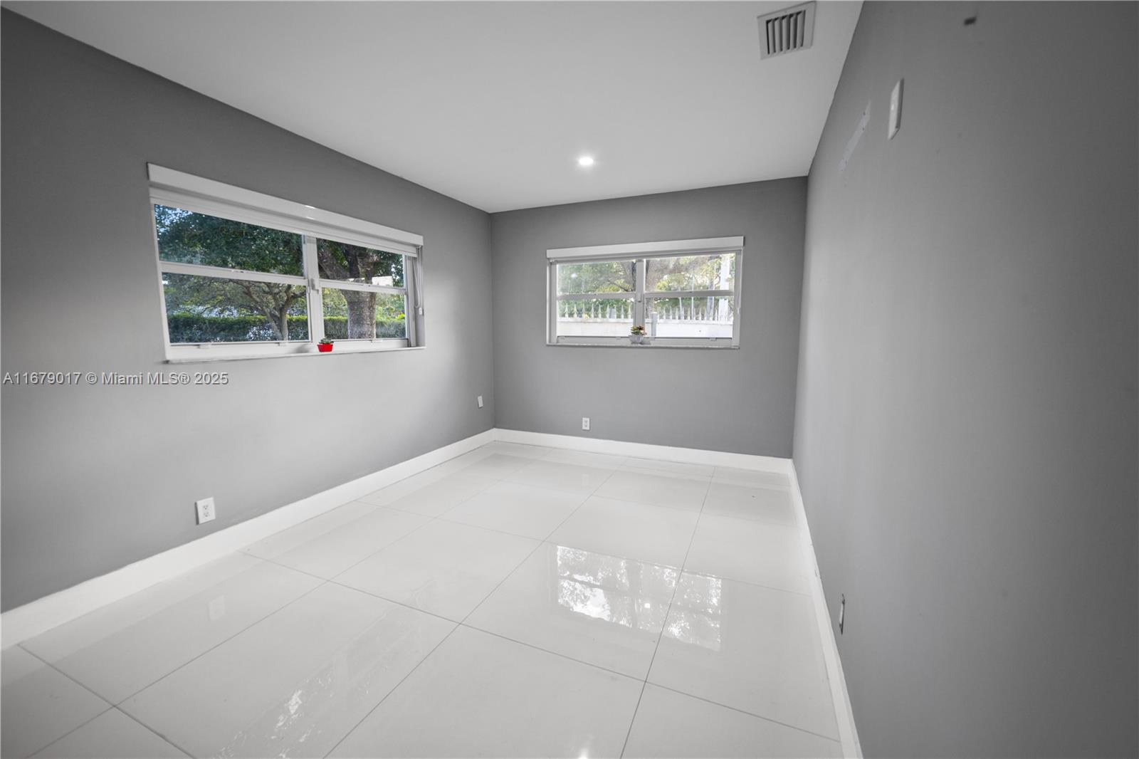 CARIBBEAN ESTATES - Residential