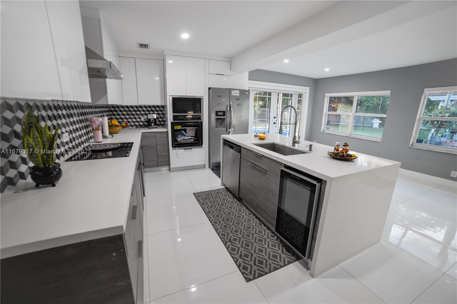 CARIBBEAN ESTATES - Residential