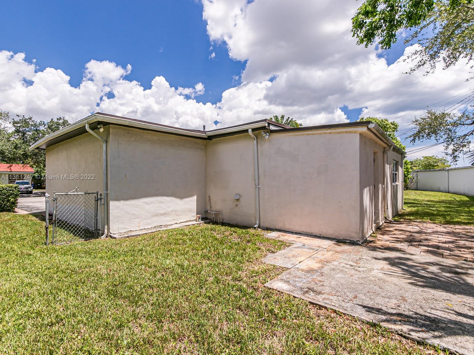 PICKWICK LAKE ESTATES SEC - Residential Lease