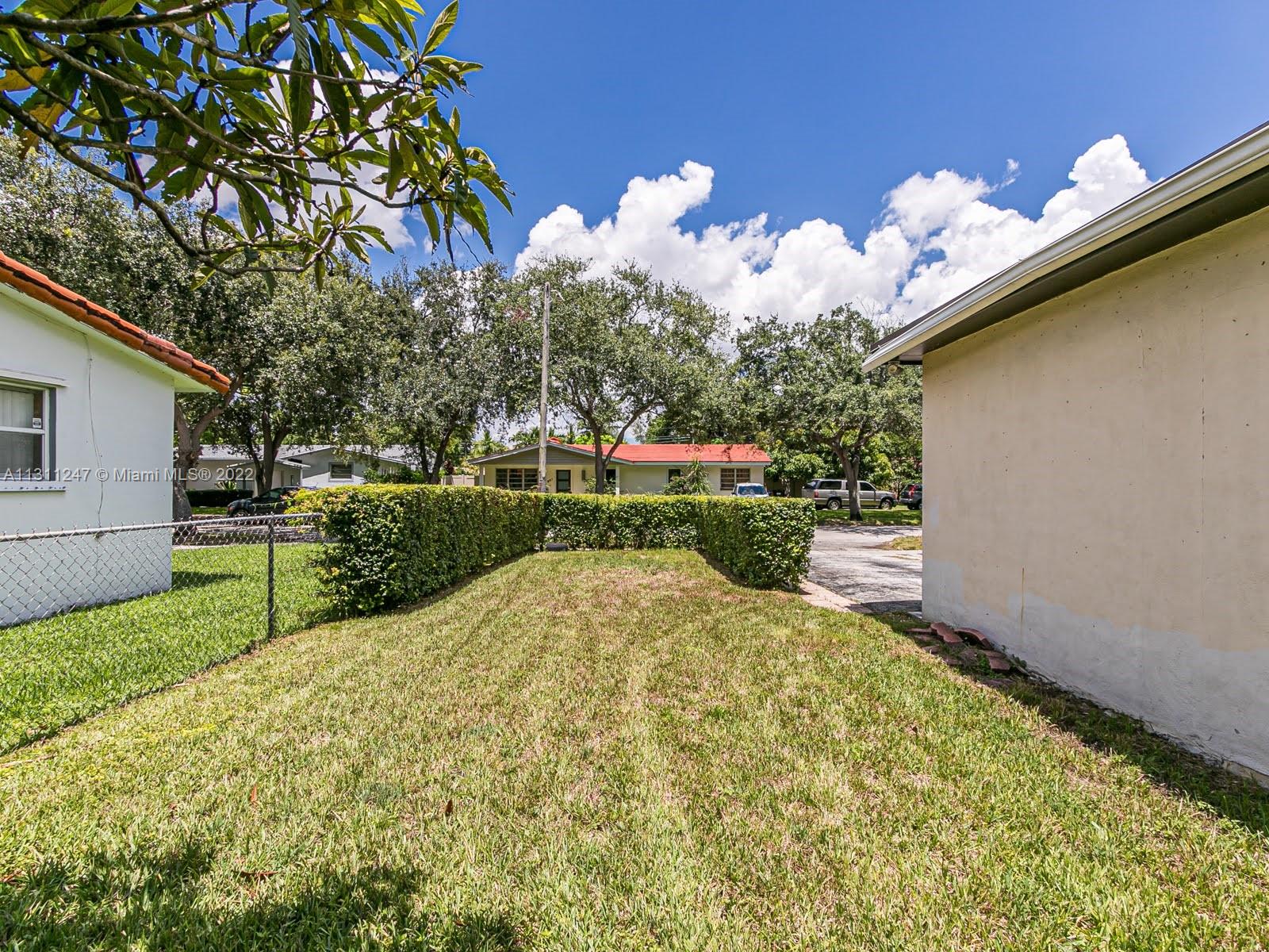 PICKWICK LAKE ESTATES SEC - Residential Lease