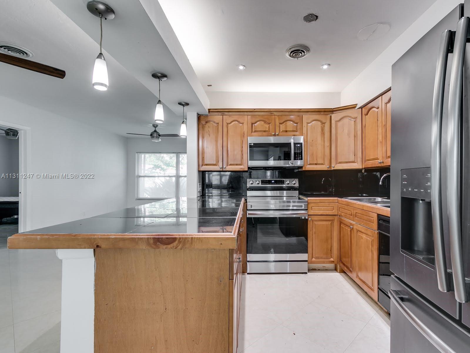 PICKWICK LAKE ESTATES SEC - Residential Lease