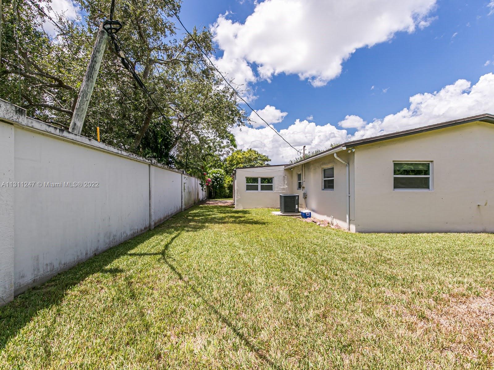PICKWICK LAKE ESTATES SEC - Residential Lease