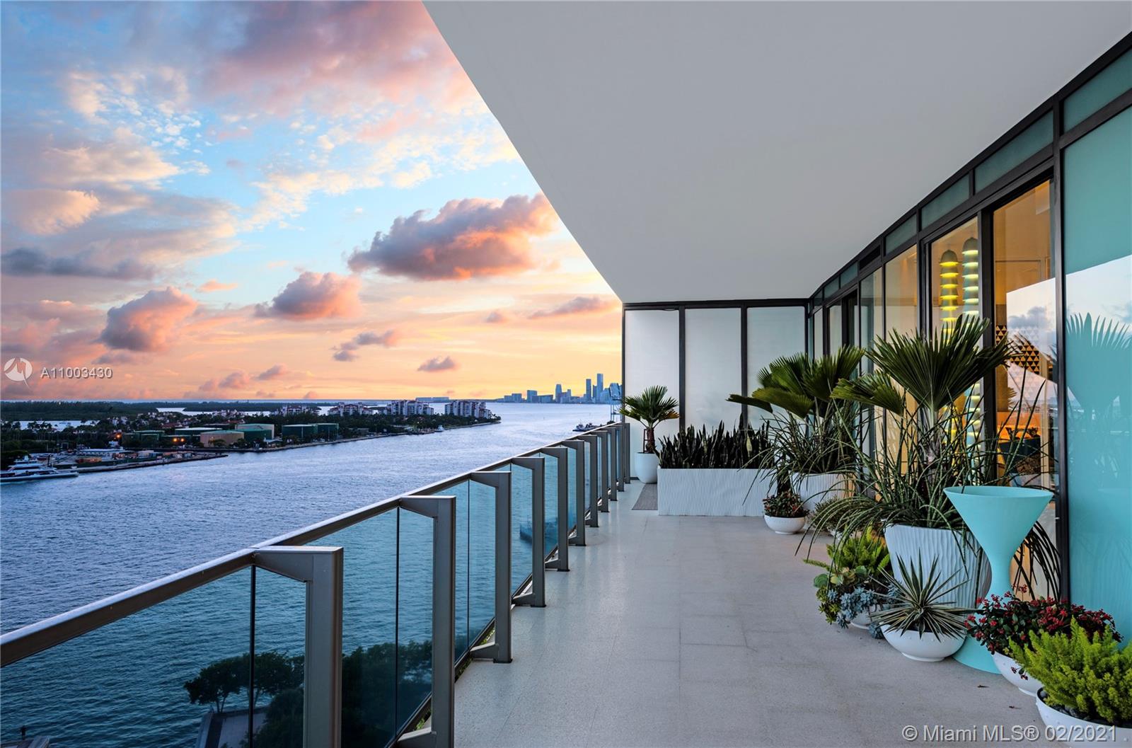 APOGEE CONDO - Residential