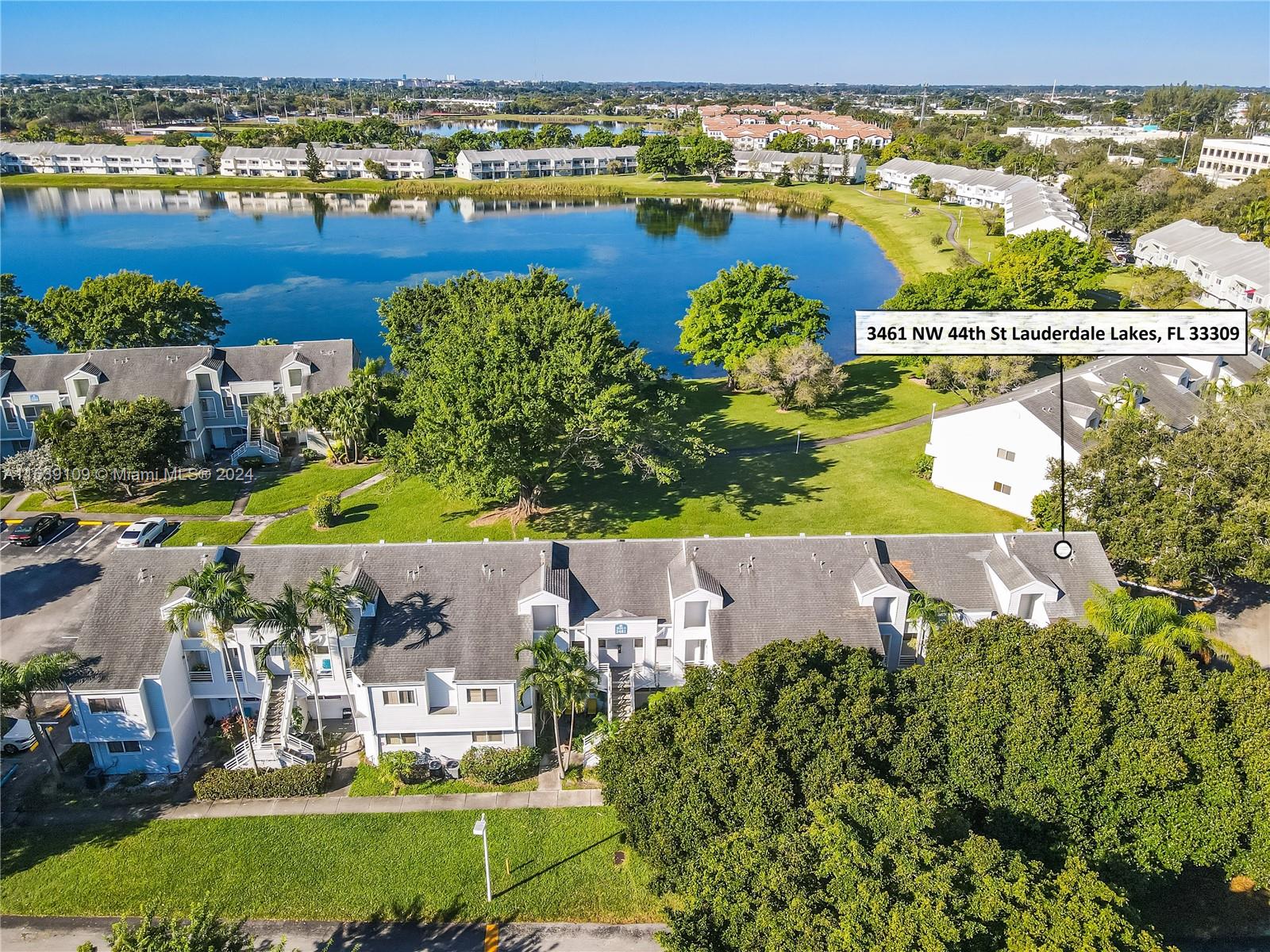 SUMMER LAKE - Residential