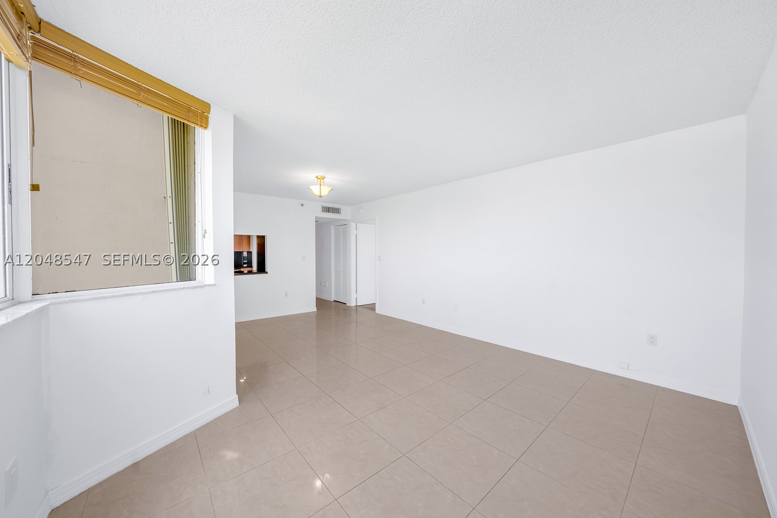 CORAL PALMS CONDO - Residential Lease