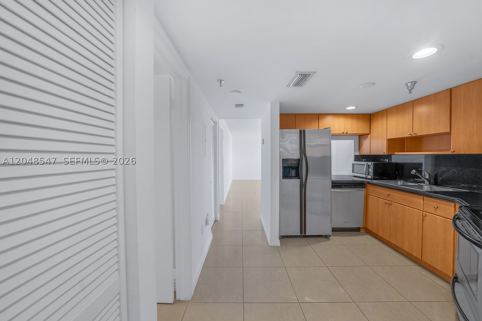 CORAL PALMS CONDO - Residential Lease
