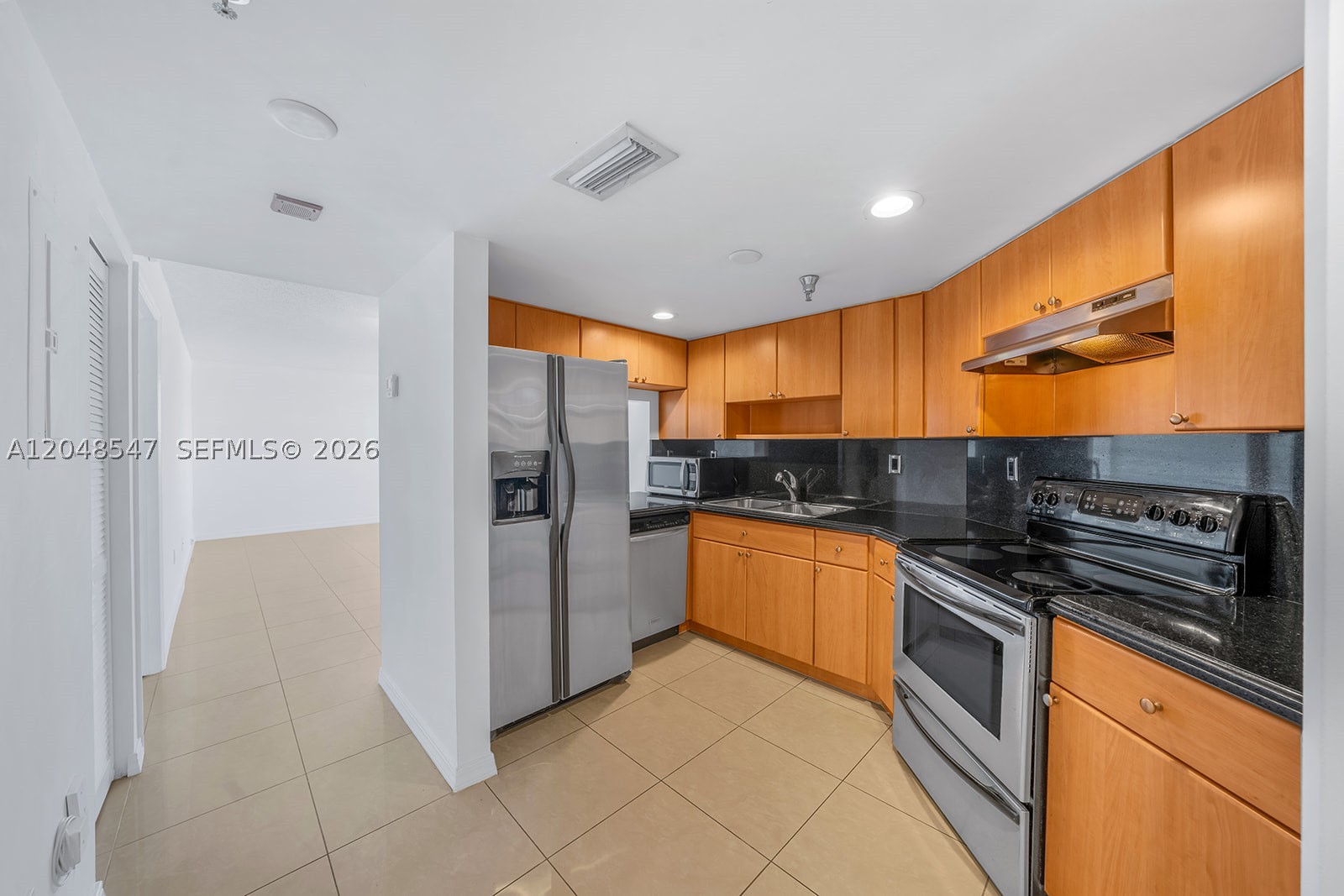 CORAL PALMS CONDO - Residential Lease