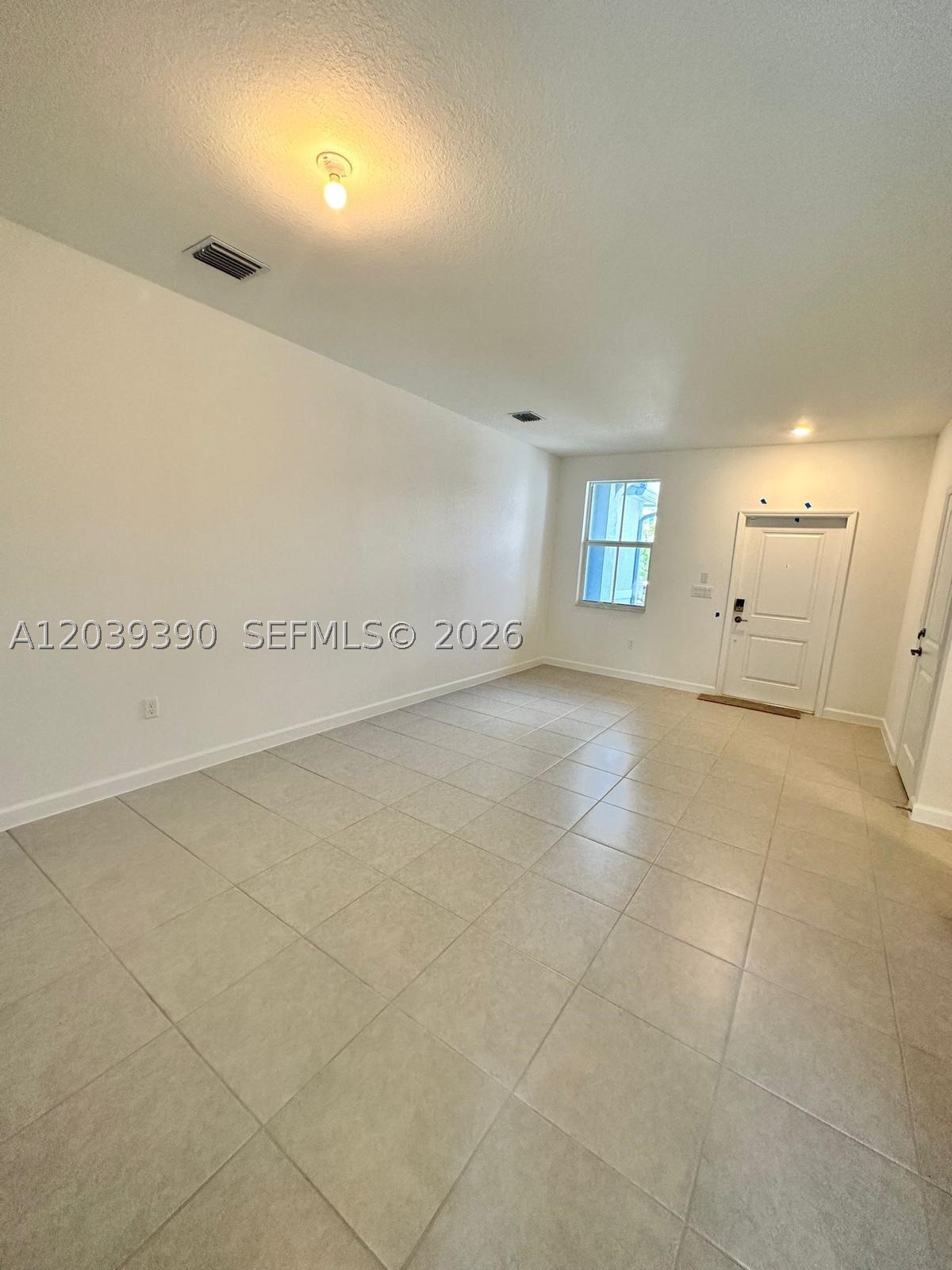 WYNDHAM LAKES PLAZA - Residential