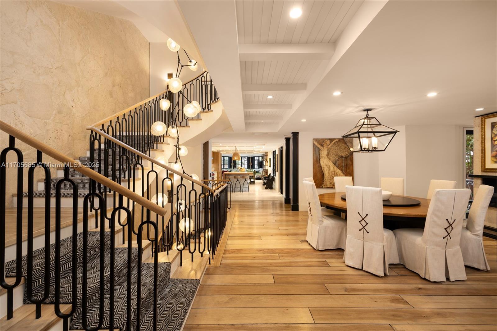 CLOISTERS ON THE BAY COND - Residential