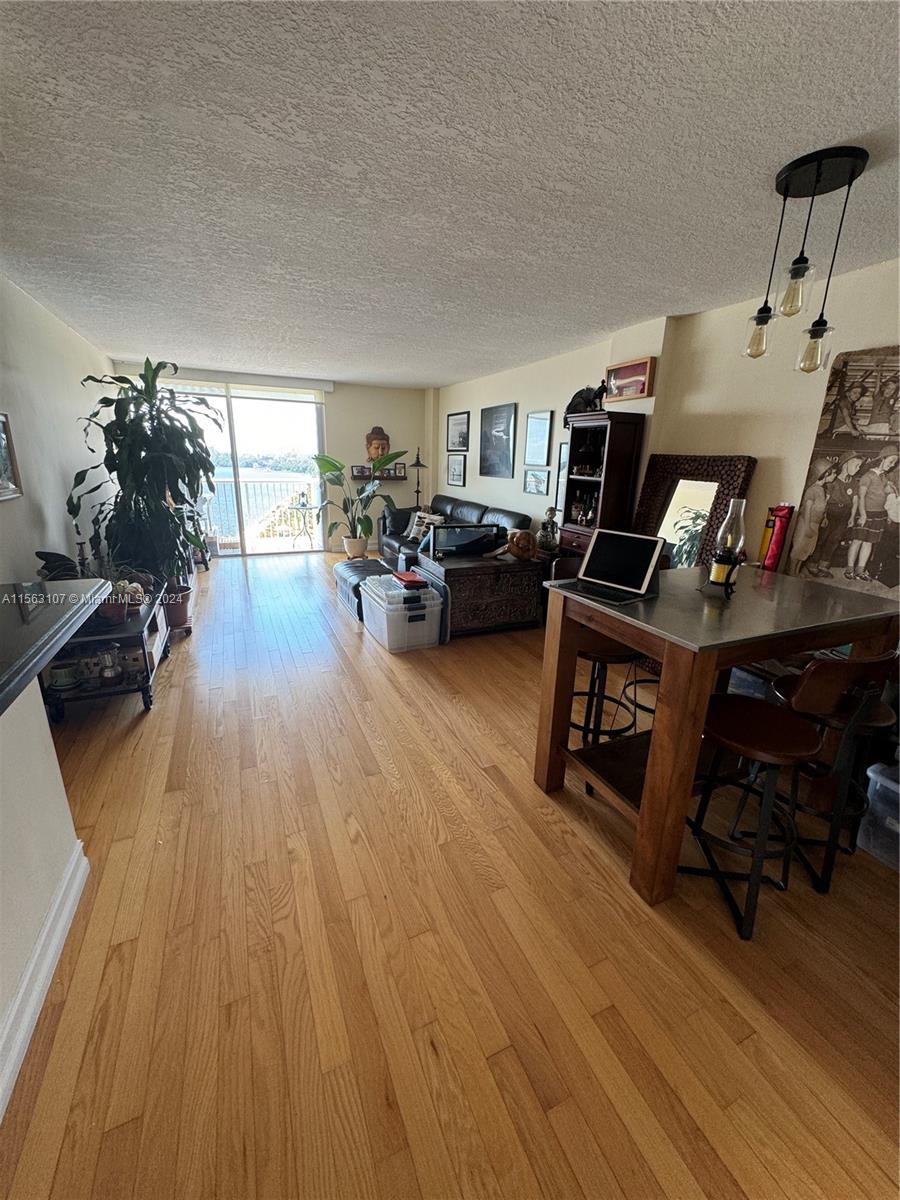 BRICKELL BISCAYNE CONDO - Residential Lease
