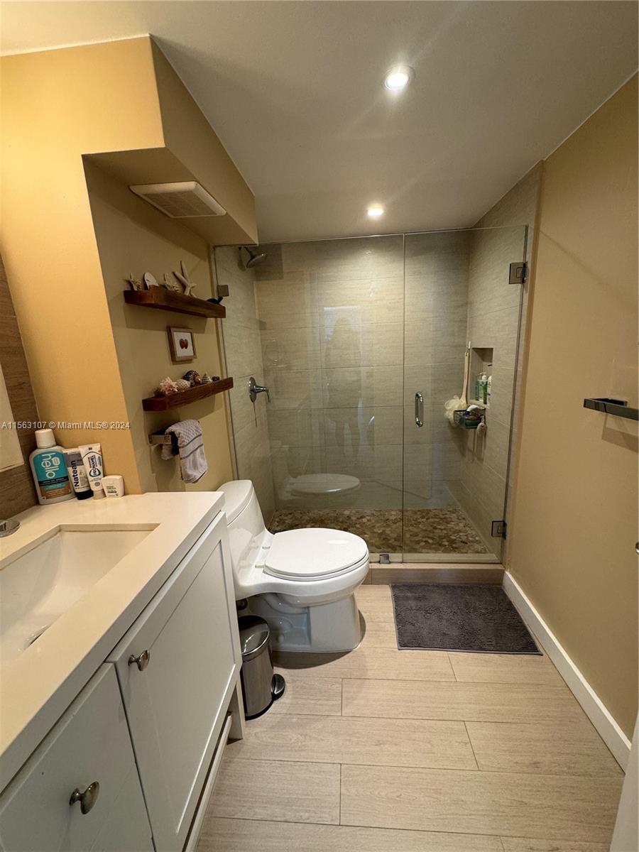 BRICKELL BISCAYNE CONDO - Residential Lease
