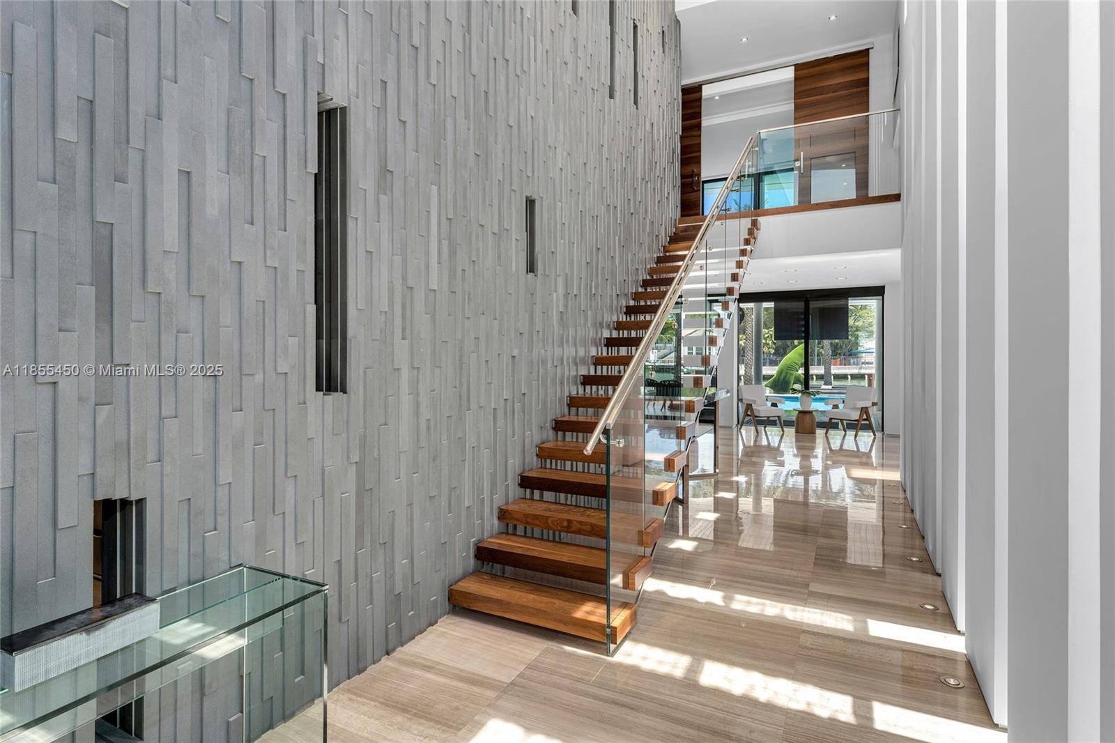 SURPRISE POINT - Residential