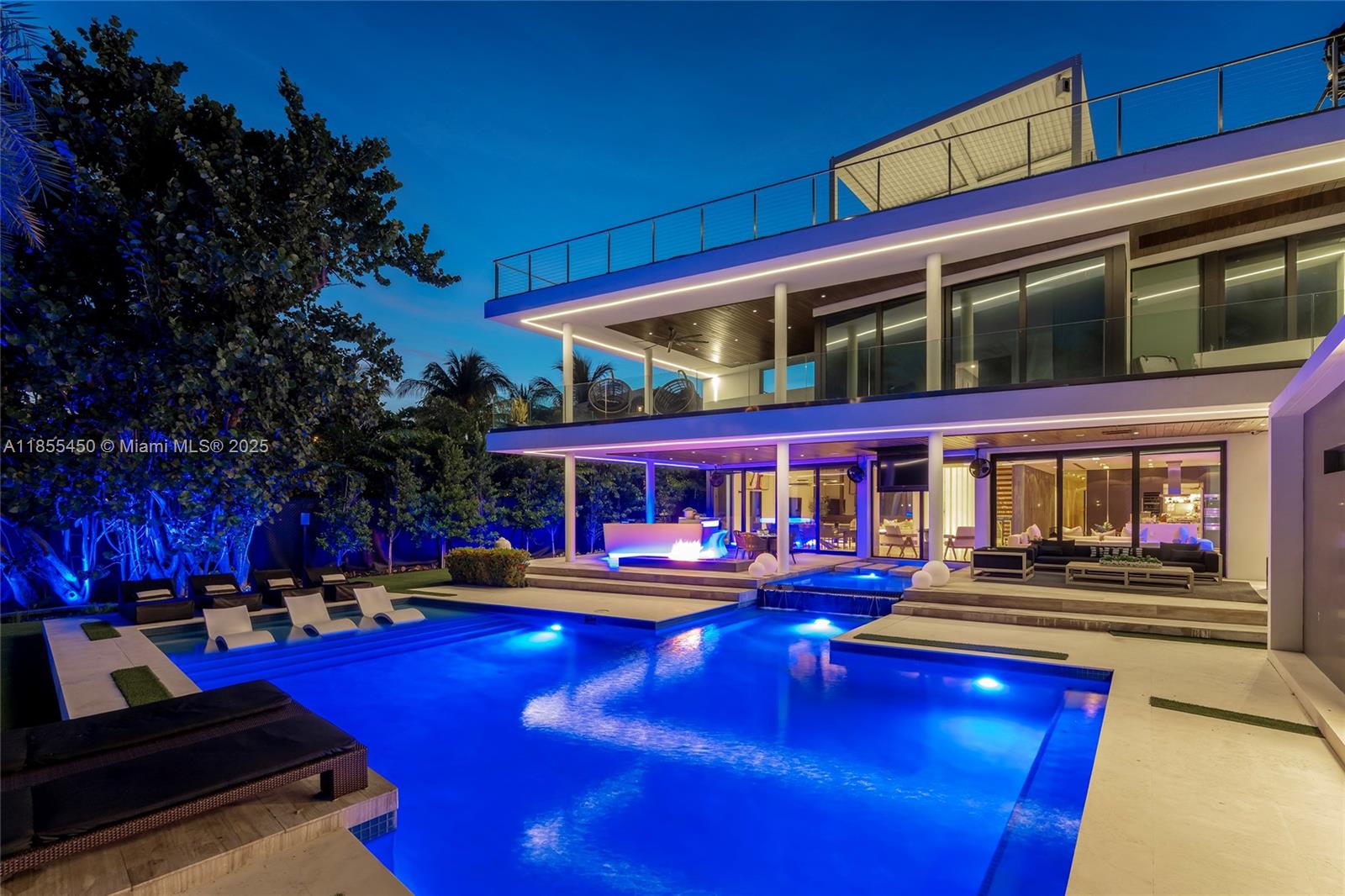 SURPRISE POINT - Residential