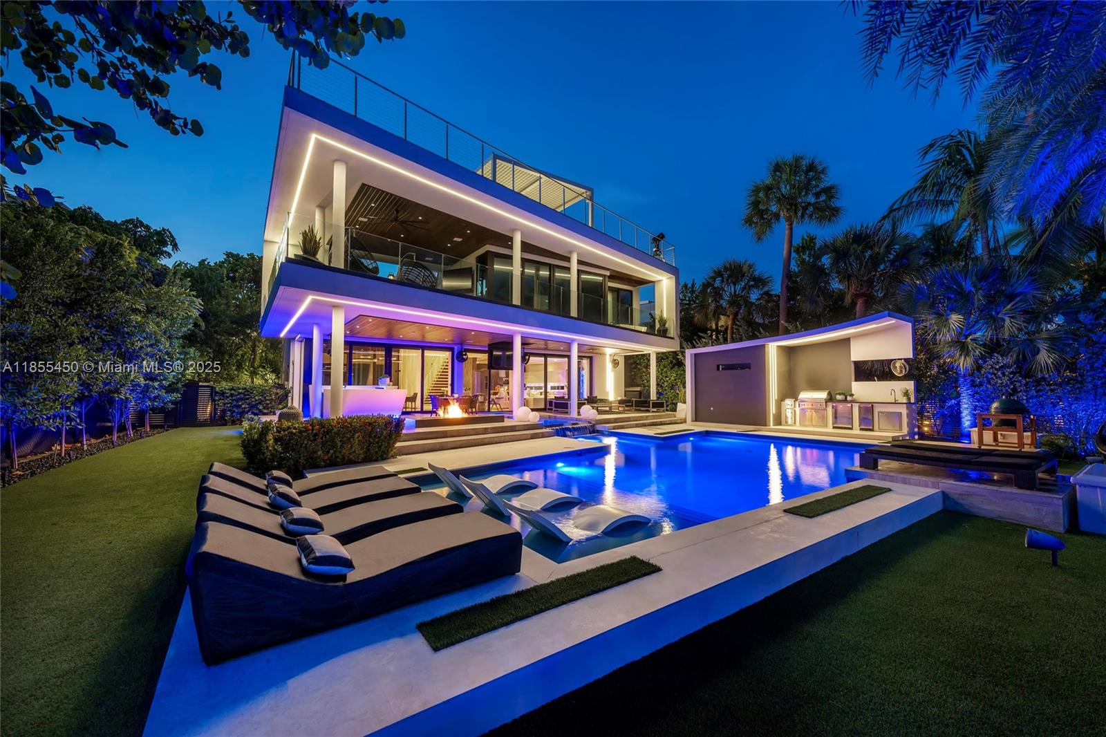 SURPRISE POINT - Residential