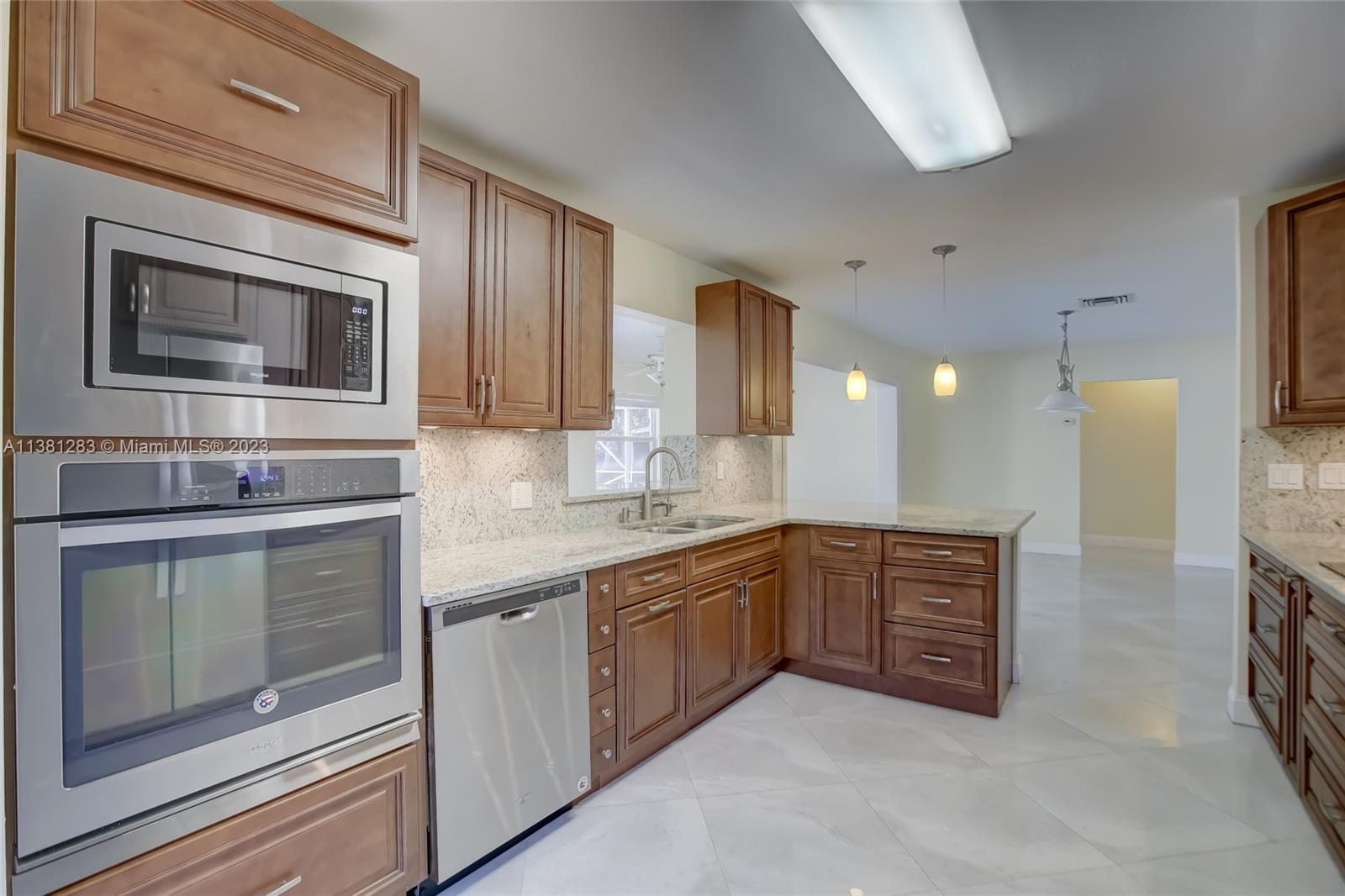 CORAL HIGHLANDS - Residential Lease