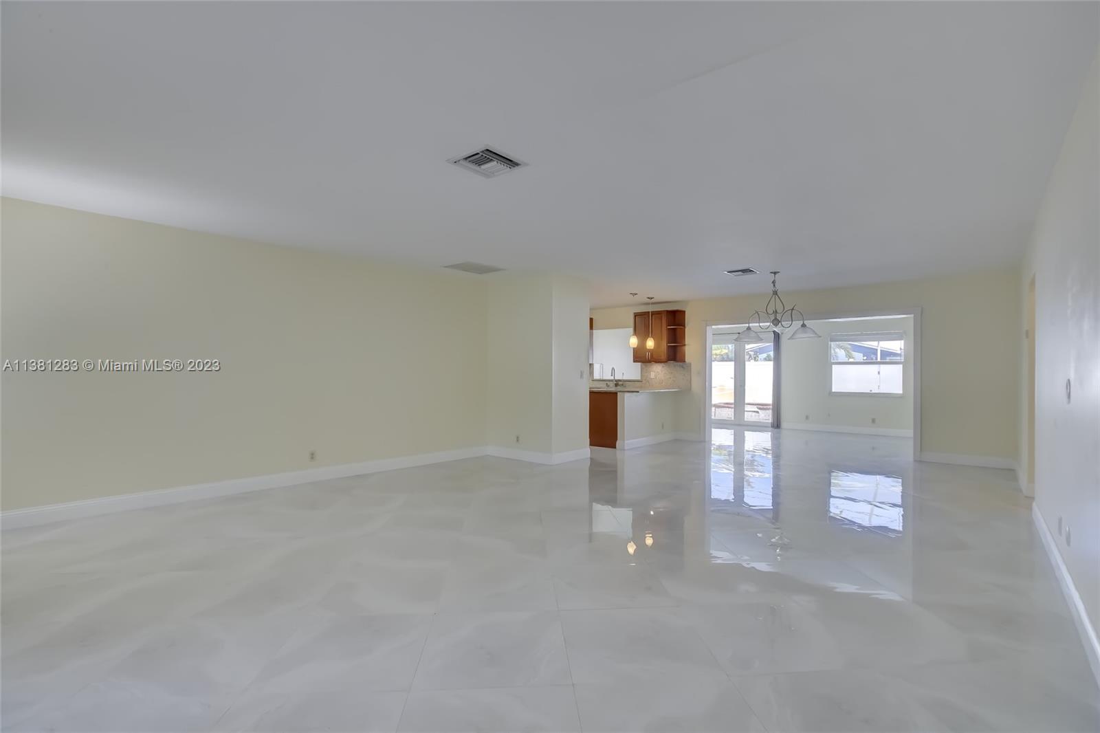 CORAL HIGHLANDS - Residential Lease