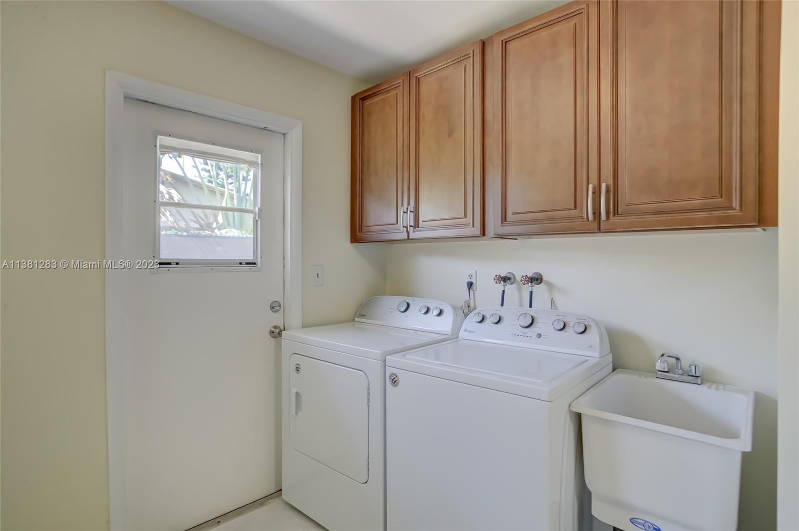 CORAL HIGHLANDS - Residential Lease