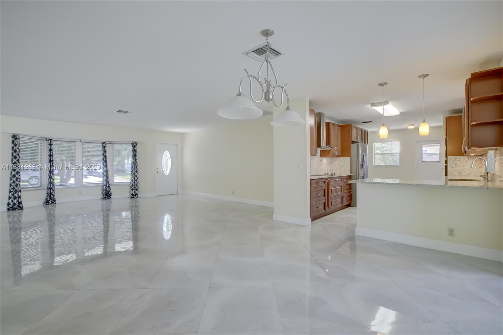 CORAL HIGHLANDS - Residential Lease