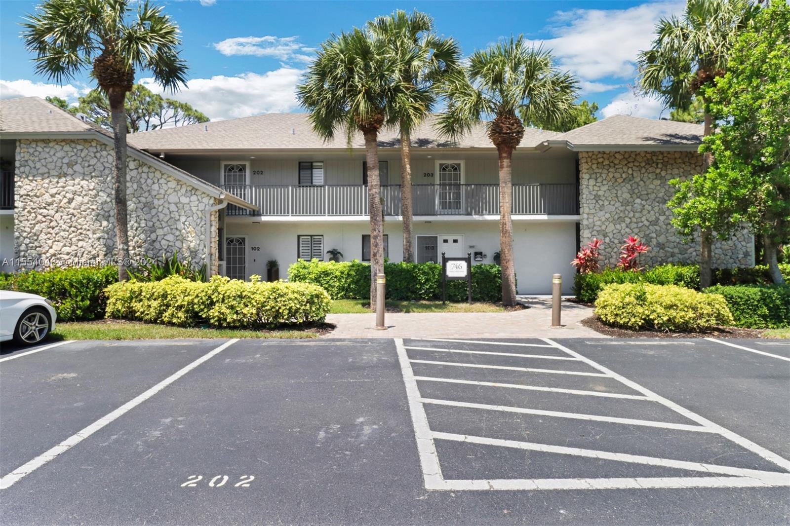 EAGLE CREEK CONDOMINIUM NO - Residential