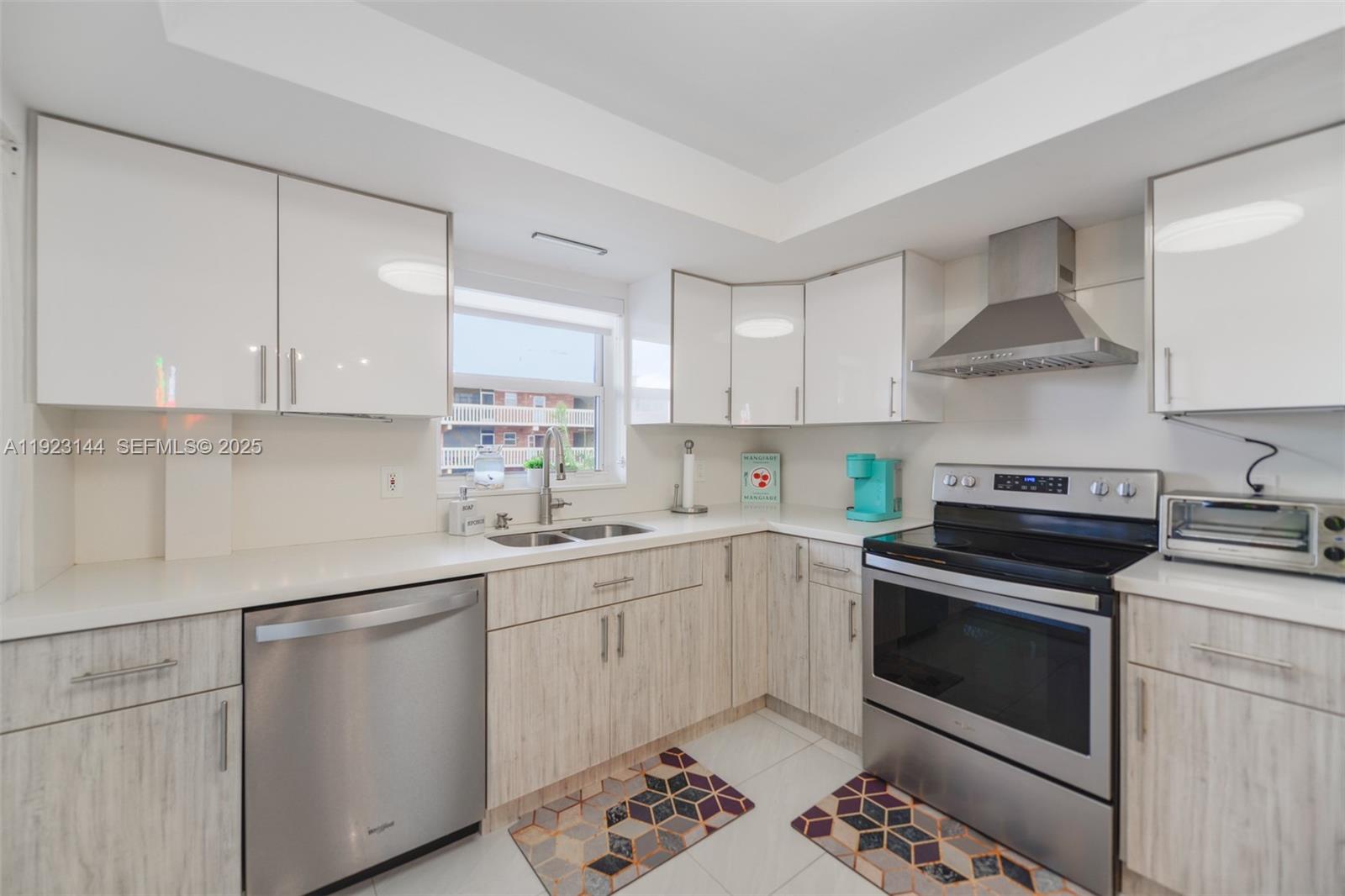 ELDORADO PLAZA WEST CONDO - Residential