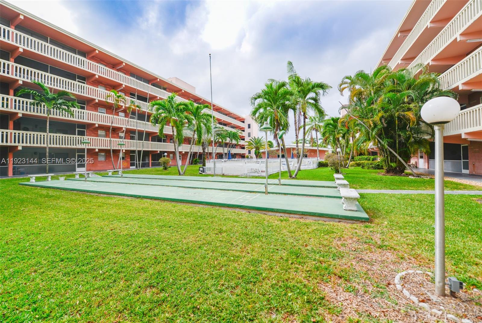 ELDORADO PLAZA WEST CONDO - Residential