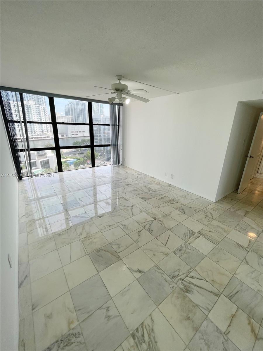 OCEANVIEW PARK CONDO - Residential Lease