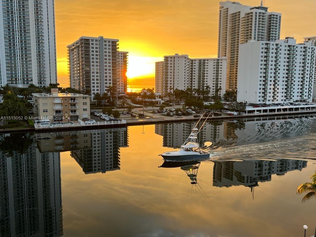 OCEANVIEW PARK CONDO - Residential Lease
