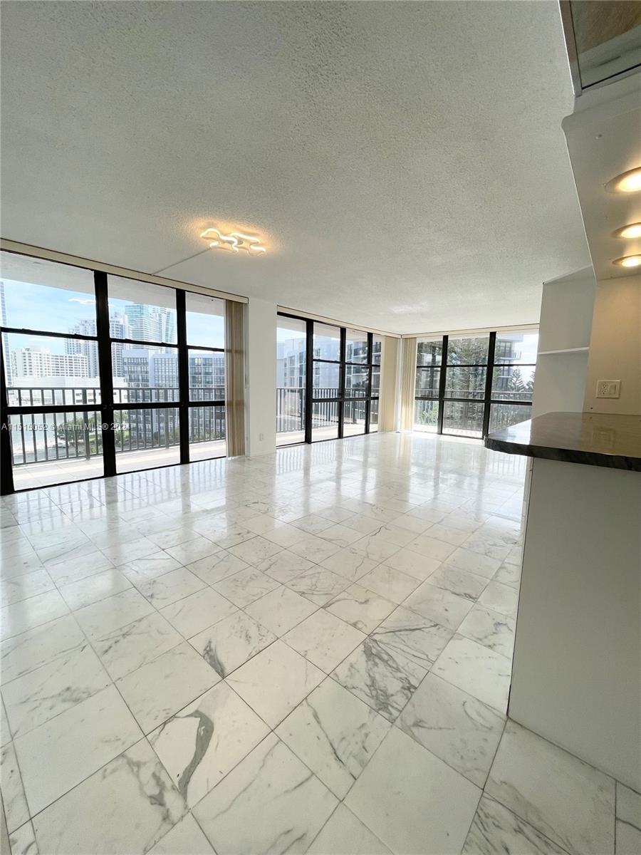 OCEANVIEW PARK CONDO - Residential Lease