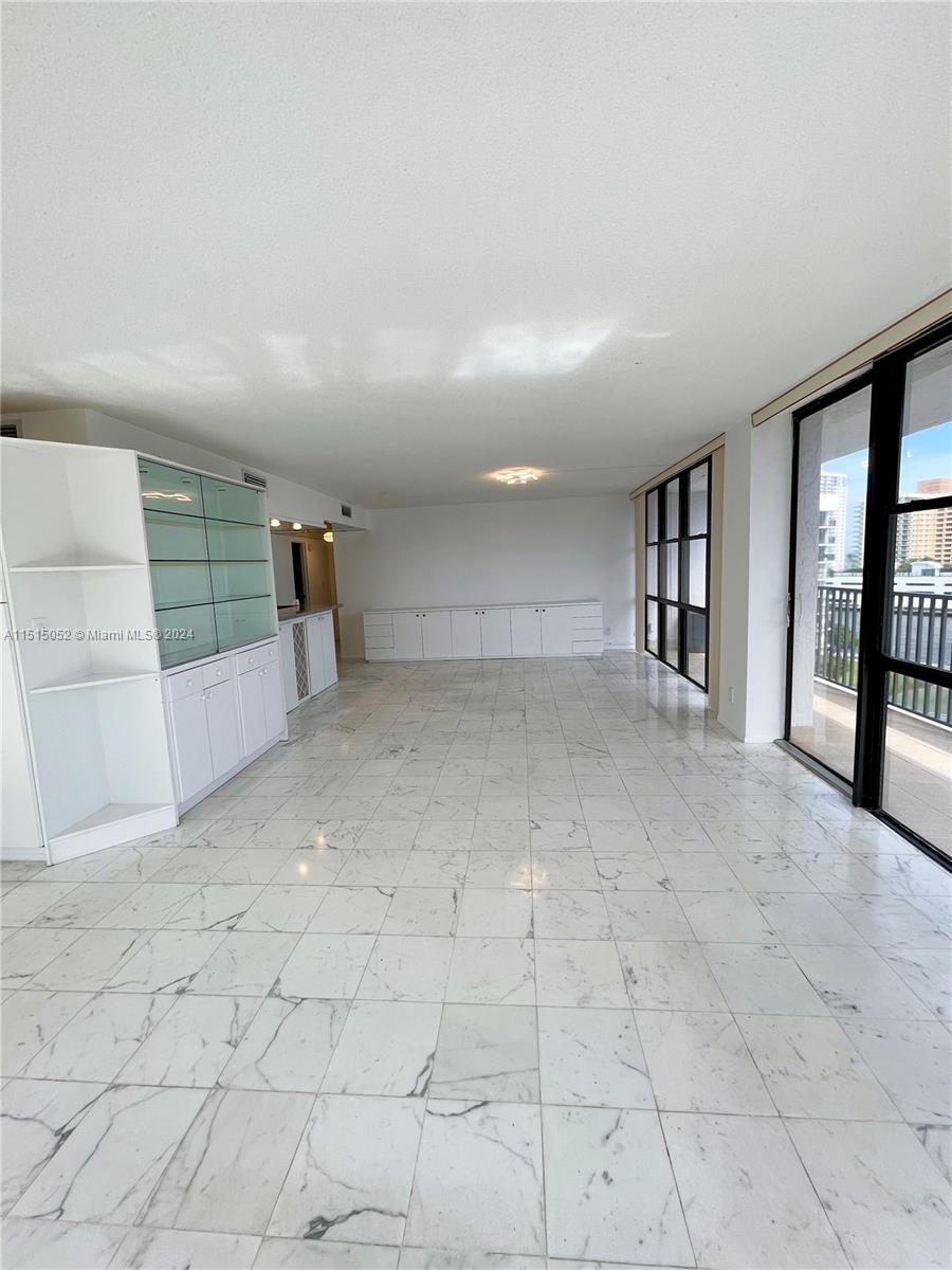 OCEANVIEW PARK CONDO - Residential Lease