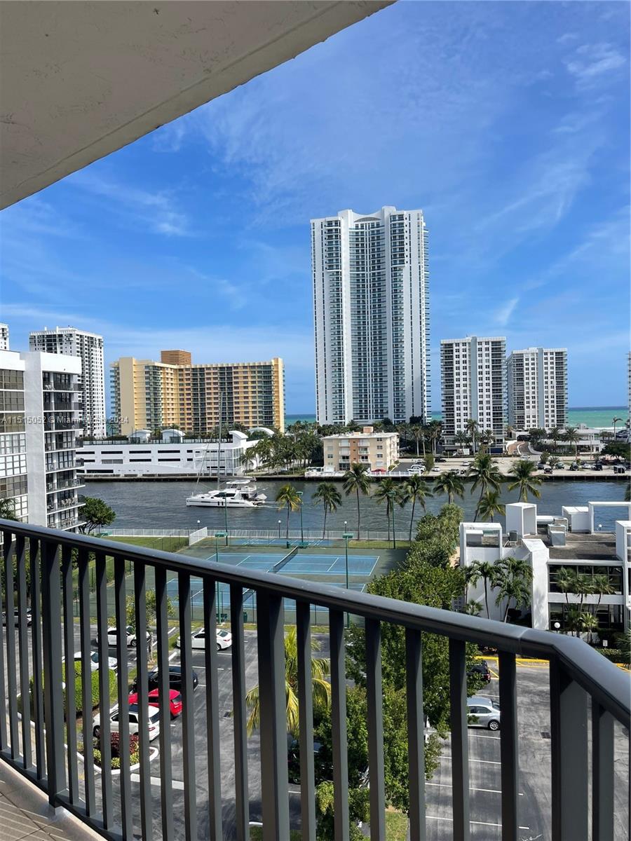 OCEANVIEW PARK CONDO - Residential Lease