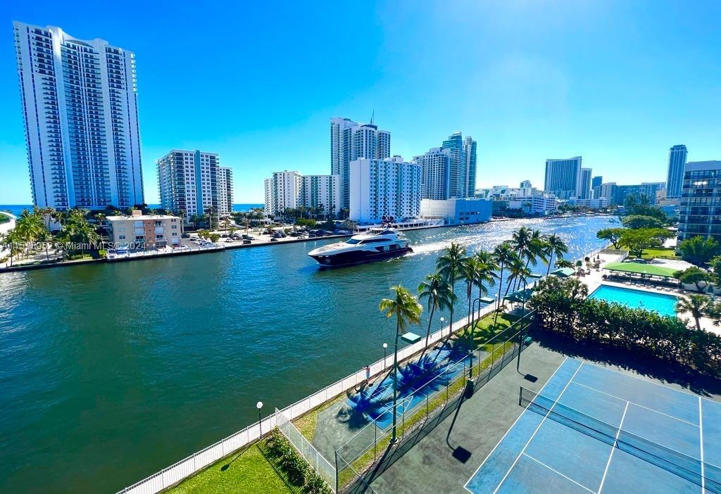 OCEANVIEW PARK CONDO - Residential Lease