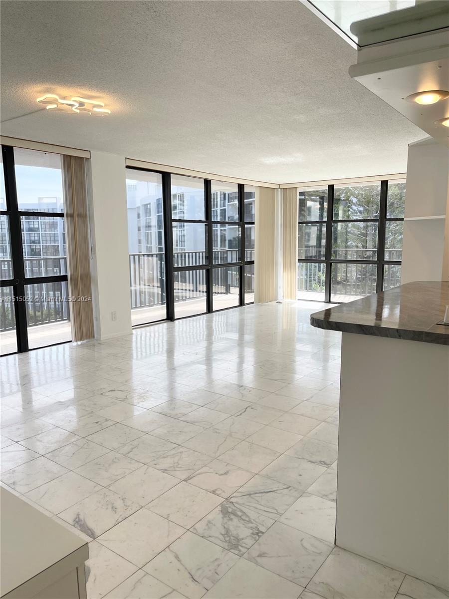 OCEANVIEW PARK CONDO - Residential Lease