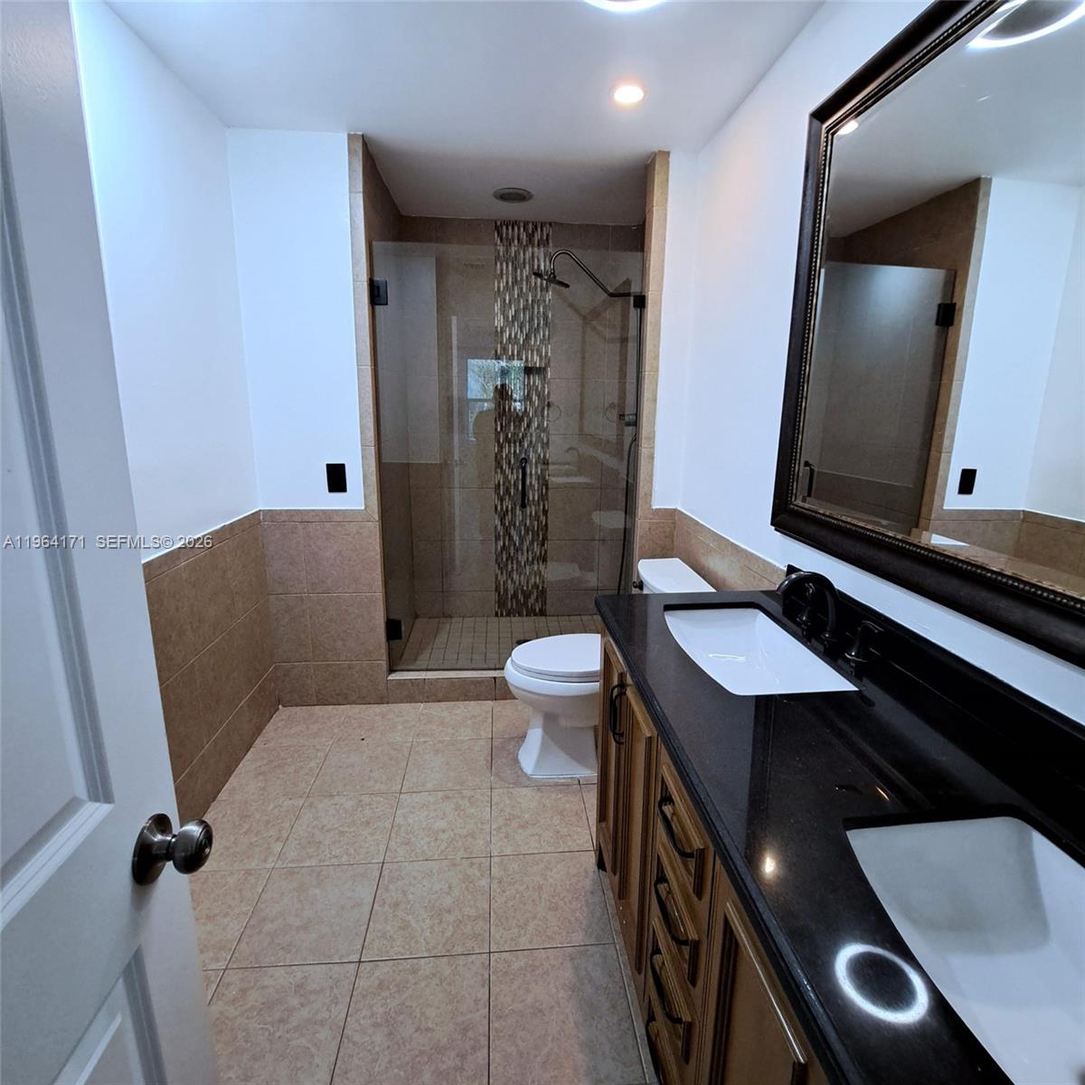 WOODSIDE ARMS CONDO - Residential Lease