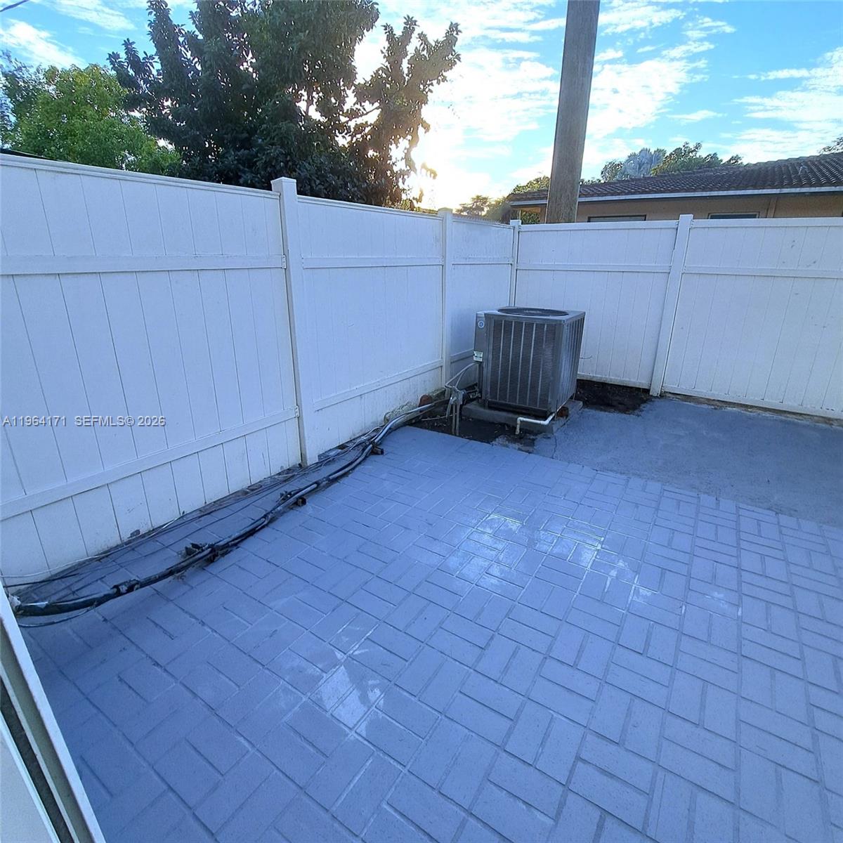 WOODSIDE ARMS CONDO - Residential Lease