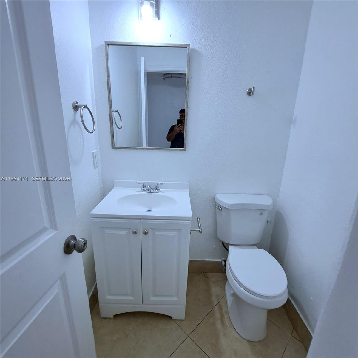 WOODSIDE ARMS CONDO - Residential Lease