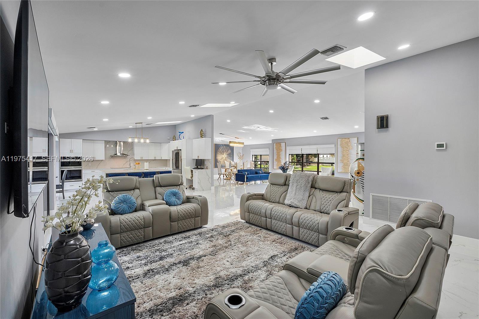 PINE RIDGE - Residential