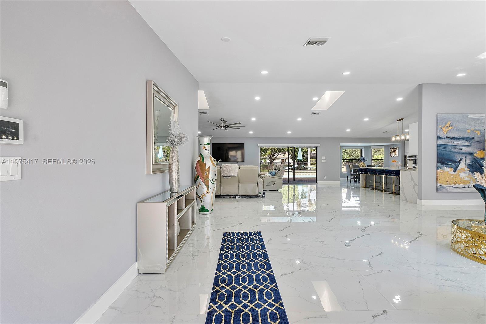 PINE RIDGE - Residential