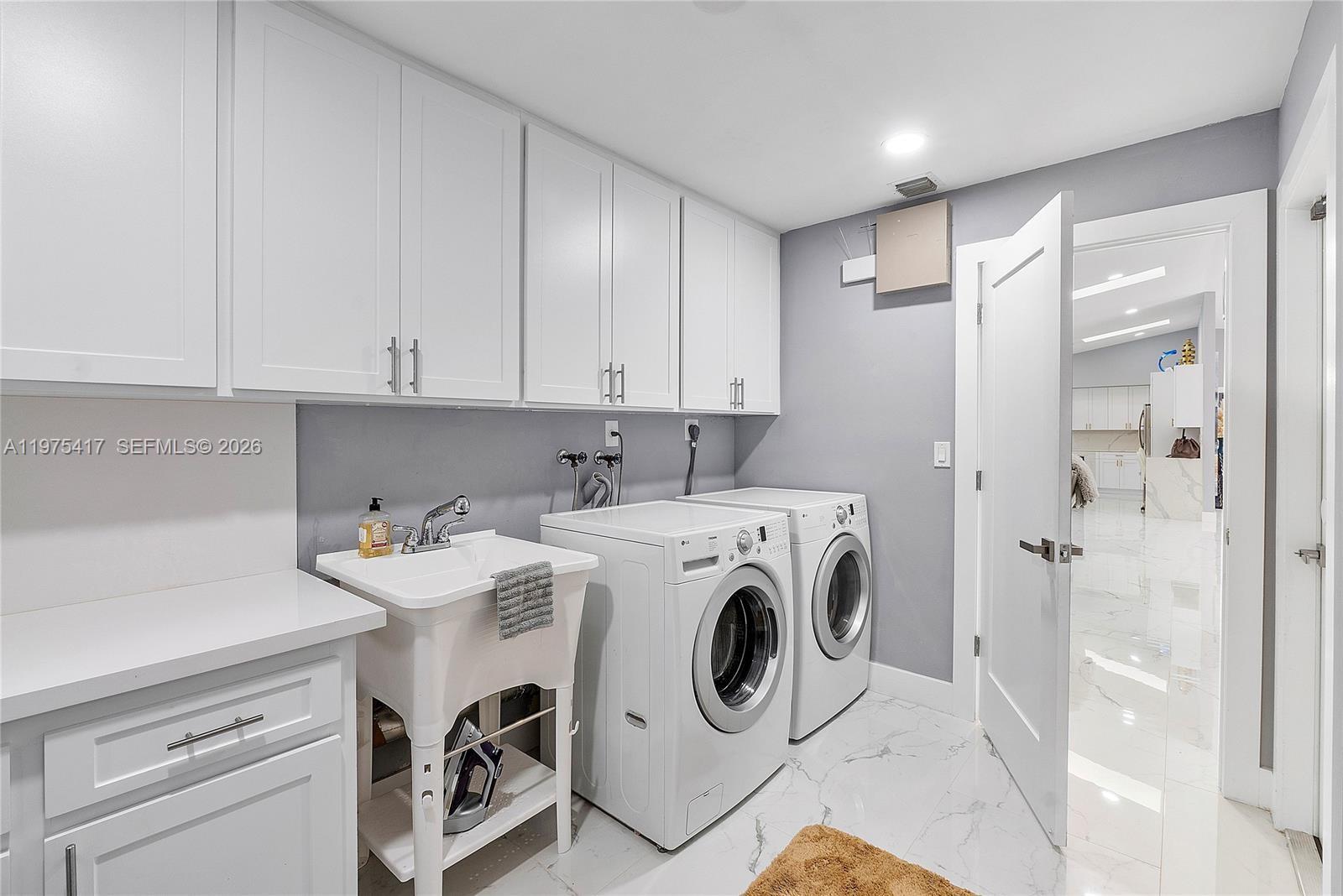 PINE RIDGE - Residential