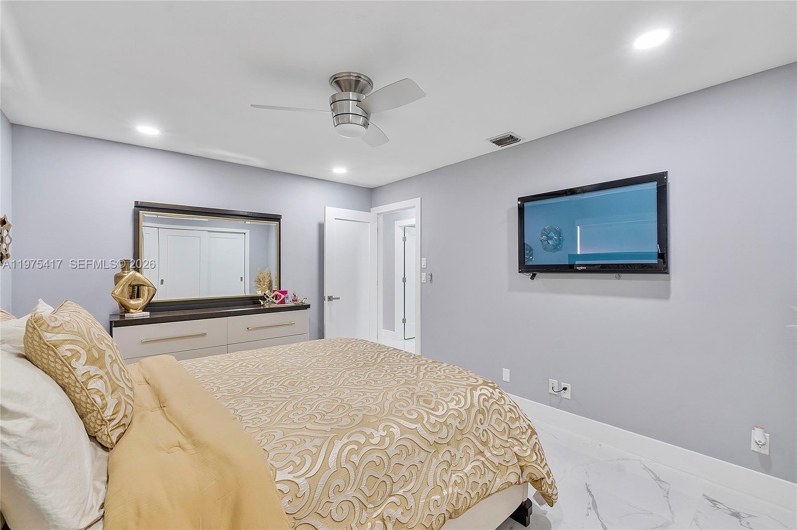 PINE RIDGE - Residential